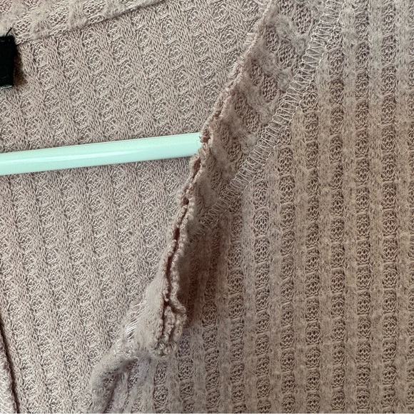 Sanctuary Light Pink Waffle Knit Long Sleeve V-Neck Top Size Medium Casual - Picture 3 of 10